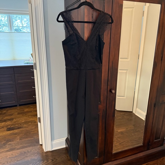 Miss Selfridge Black Lace Evening Jumpsuit Sleeveless Stretch Back Zipper
Size 6 - Picture 4 of 7